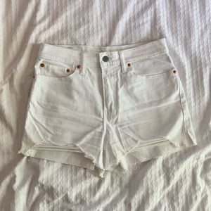 Levi’s white denim shorts, size 28
